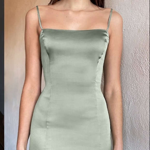 Aritzia Dresses & Skirts - Aritzia Sunday Best Shimmer Dress Drak Green